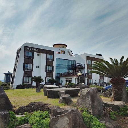 Bomulsum Guest House Сеогвипо Екстериор снимка