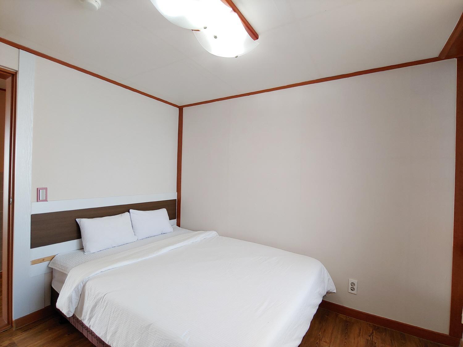 Bomulsum Guest House Сеогвипо Екстериор снимка
