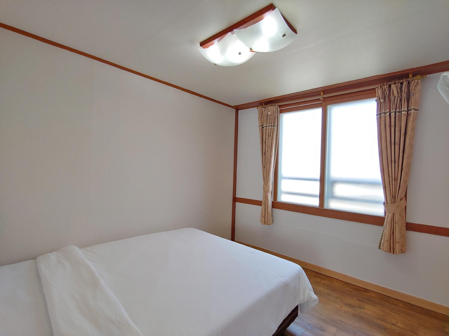 Bomulsum Guest House Сеогвипо Екстериор снимка