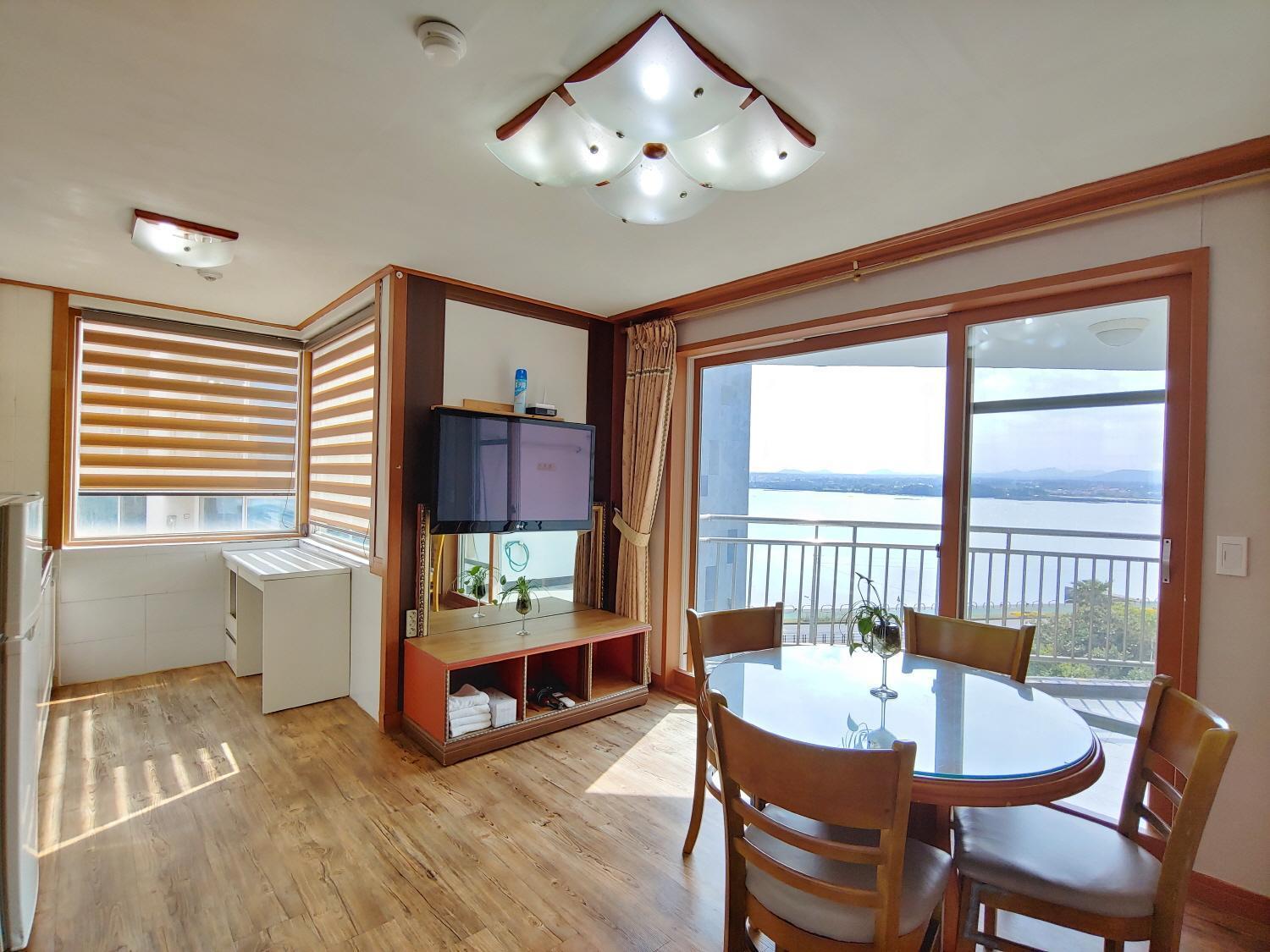 Bomulsum Guest House Сеогвипо Екстериор снимка