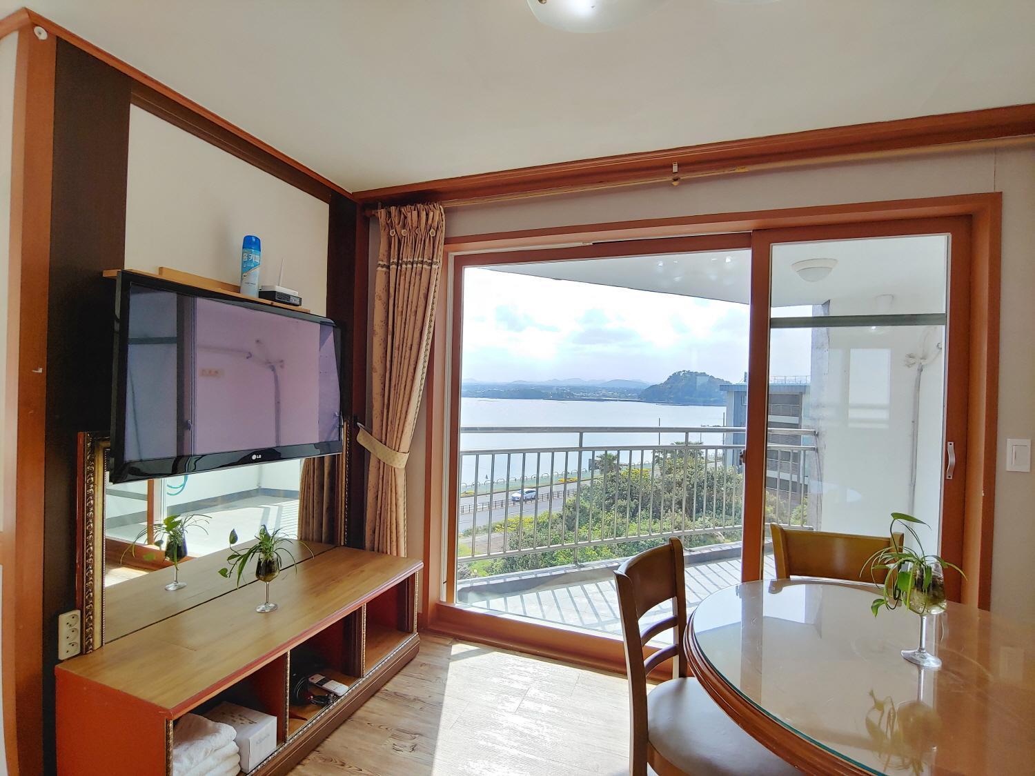 Bomulsum Guest House Сеогвипо Екстериор снимка