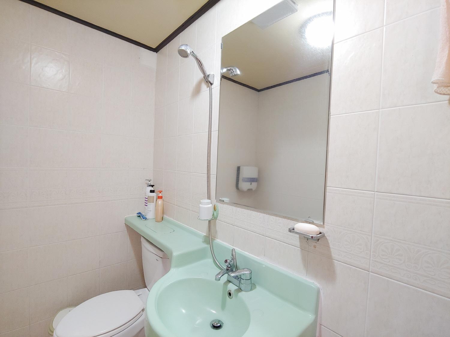 Bomulsum Guest House Сеогвипо Екстериор снимка
