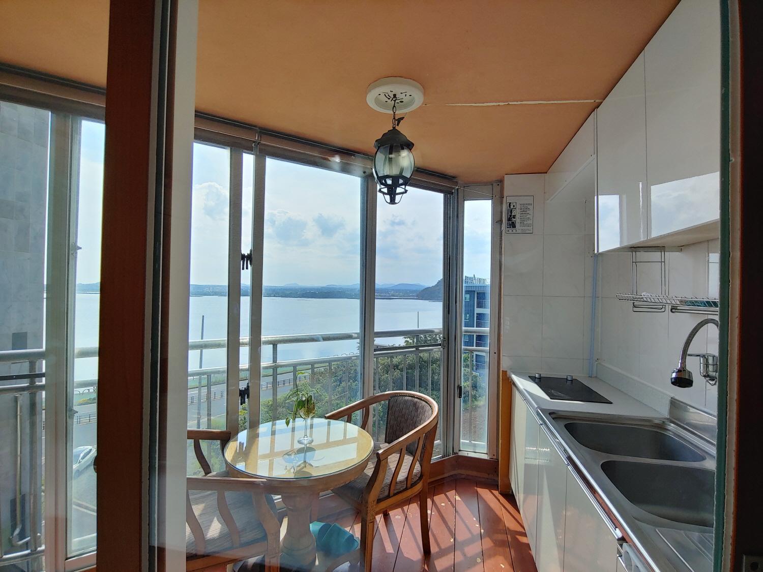 Bomulsum Guest House Сеогвипо Екстериор снимка