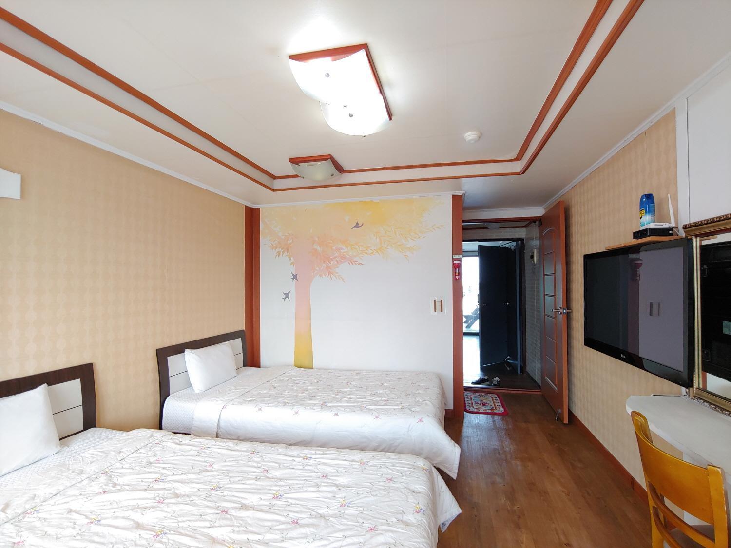 Bomulsum Guest House Сеогвипо Екстериор снимка
