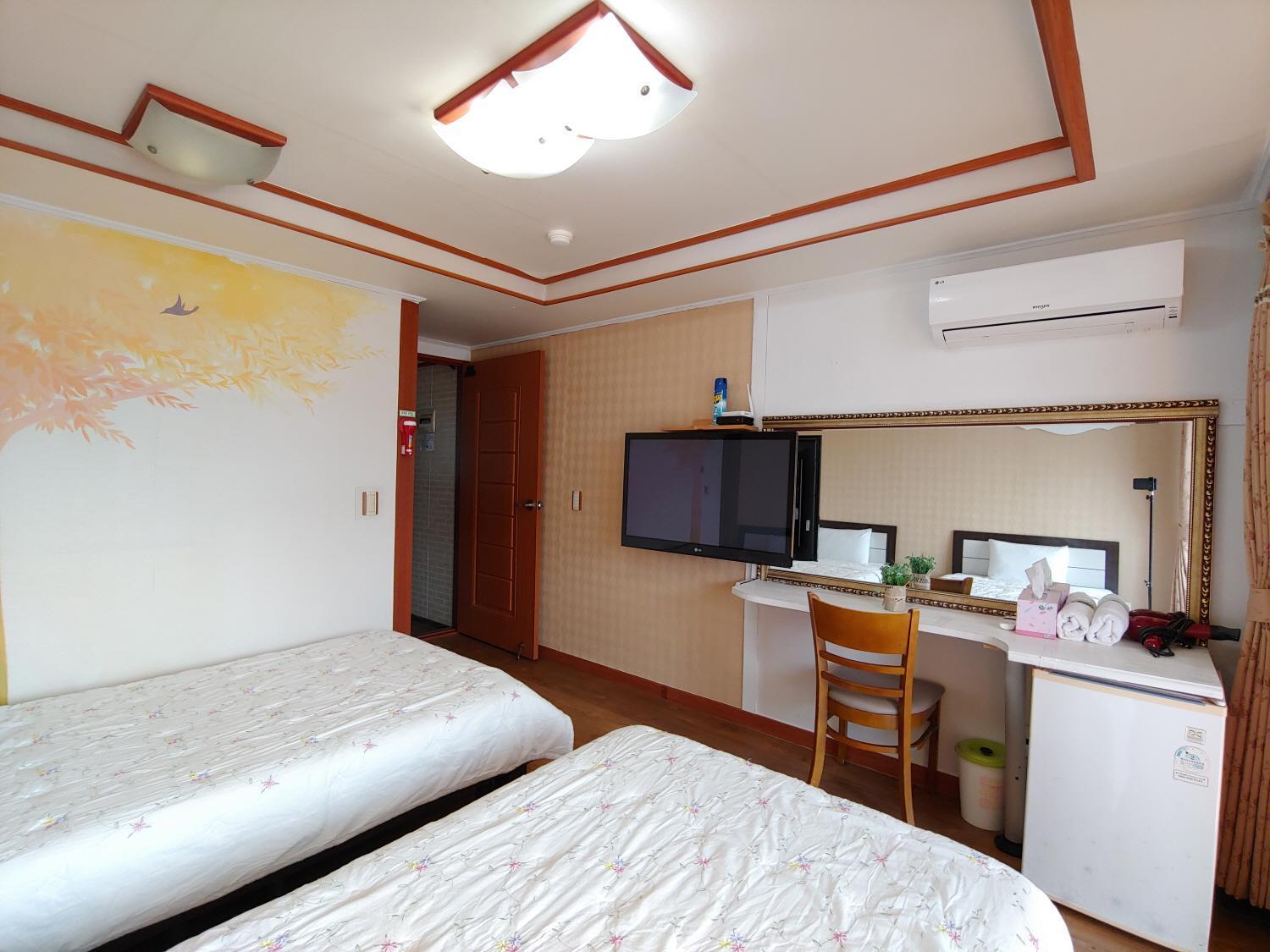 Bomulsum Guest House Сеогвипо Екстериор снимка