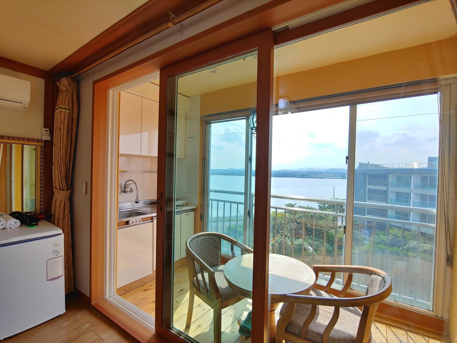 Bomulsum Guest House Сеогвипо Екстериор снимка